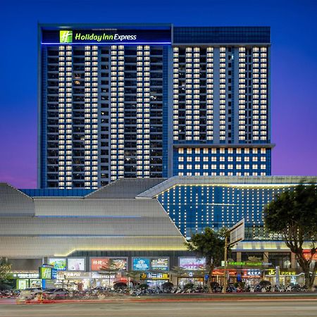 Holiday Inn Express Jiangmen Jianghai, an IHG Hotel Bagian luar foto