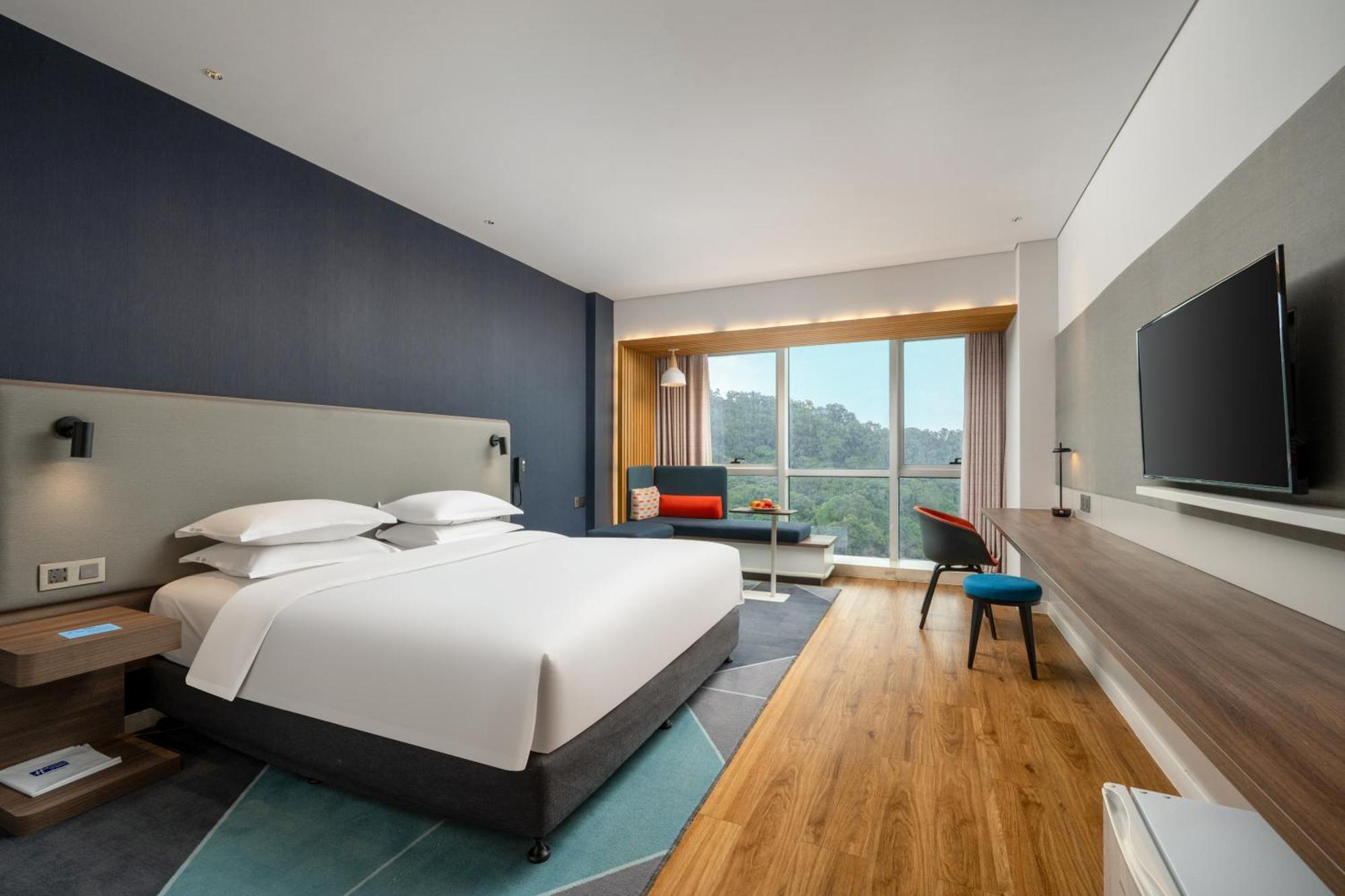 Holiday Inn Express Jiangmen Jianghai, an IHG Hotel Bagian luar foto