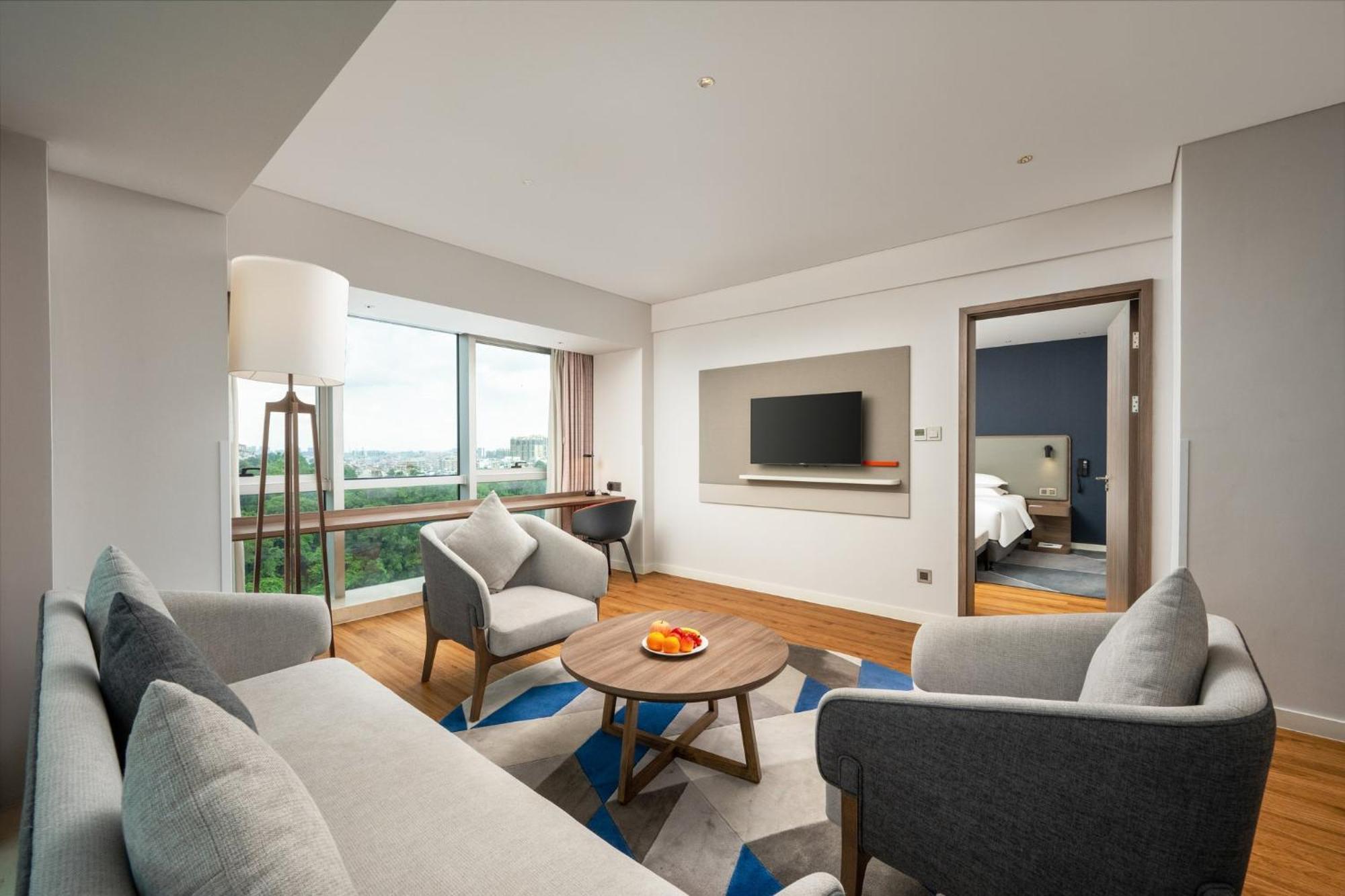 Holiday Inn Express Jiangmen Jianghai, an IHG Hotel Bagian luar foto