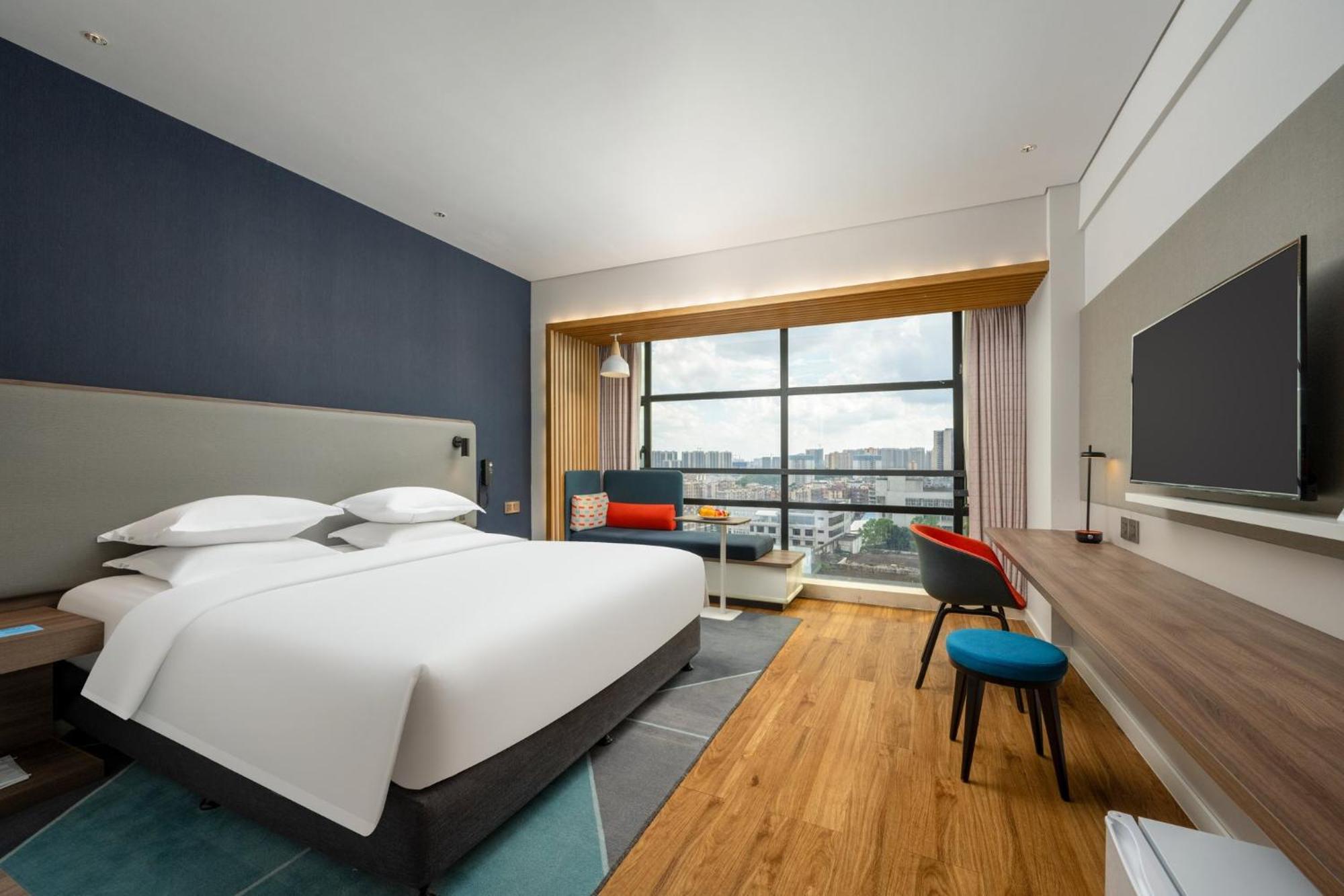 Holiday Inn Express Jiangmen Jianghai, an IHG Hotel Bagian luar foto