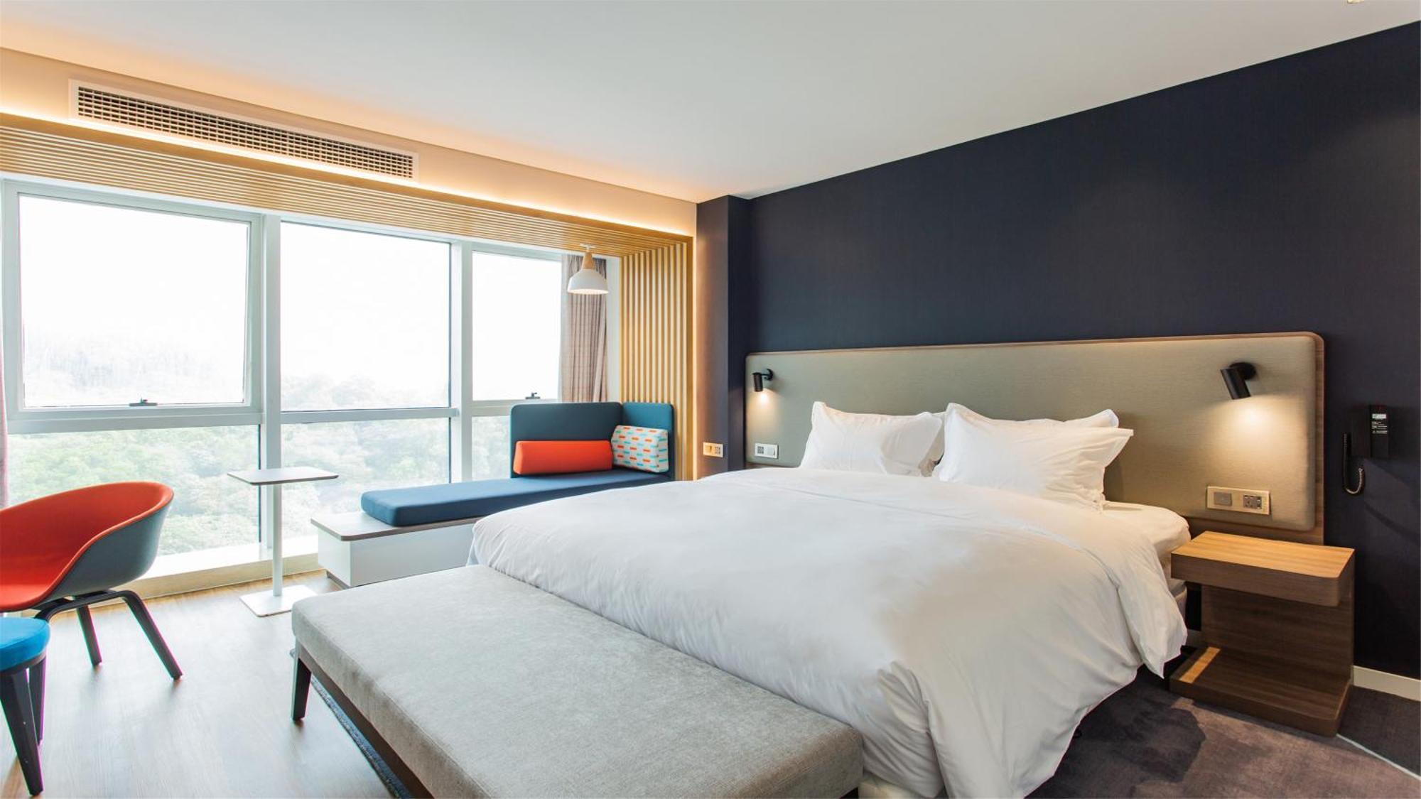 Holiday Inn Express Jiangmen Jianghai, an IHG Hotel Bagian luar foto