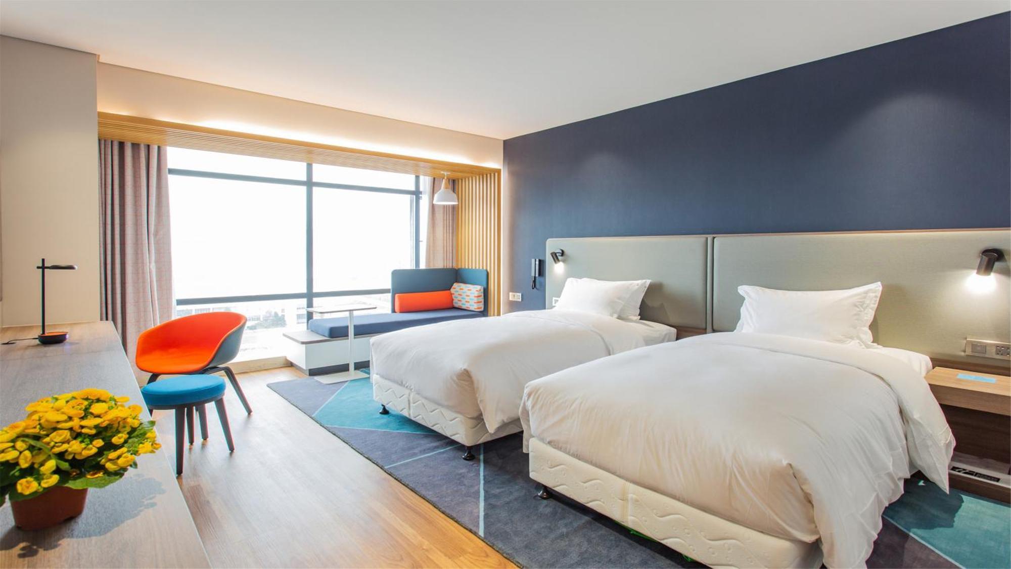 Holiday Inn Express Jiangmen Jianghai, an IHG Hotel Bagian luar foto