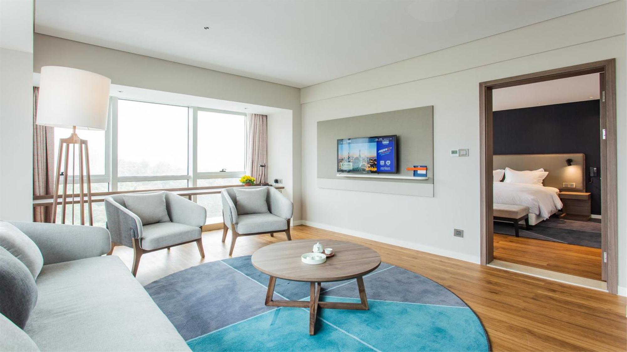 Holiday Inn Express Jiangmen Jianghai, an IHG Hotel Bagian luar foto