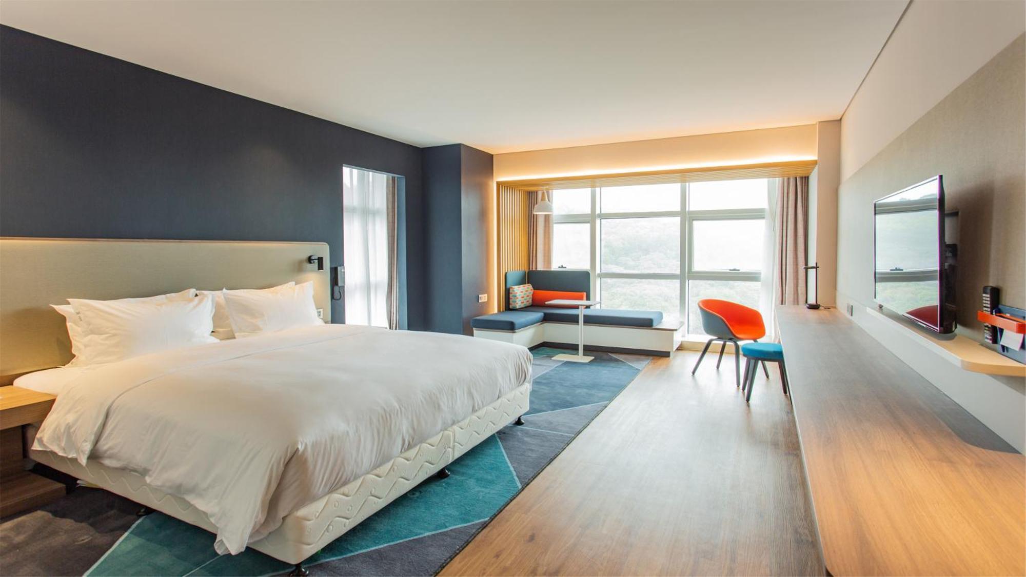 Holiday Inn Express Jiangmen Jianghai, an IHG Hotel Bagian luar foto
