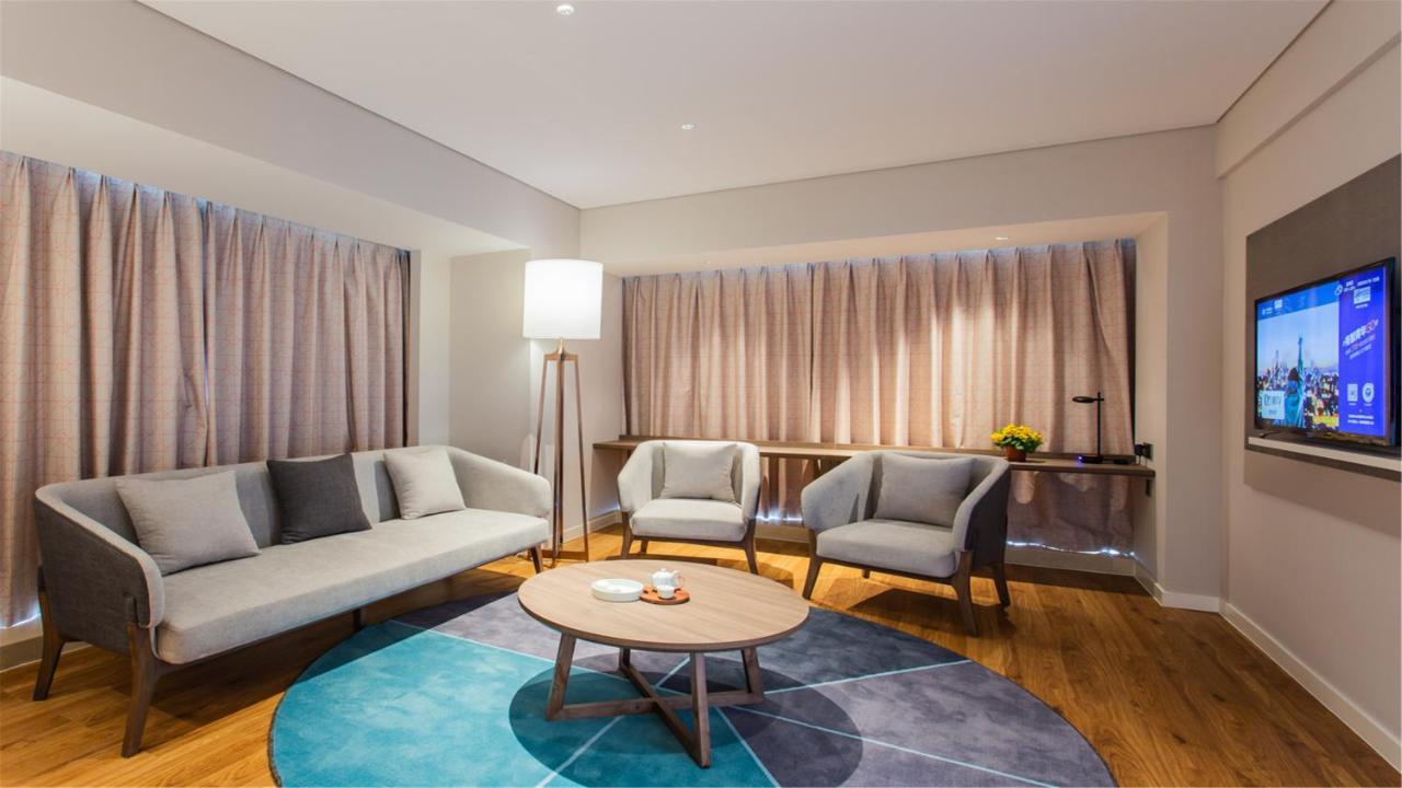 Holiday Inn Express Jiangmen Jianghai, an IHG Hotel Bagian luar foto